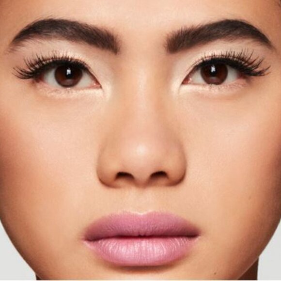 M·A·C Cosmetics Charmer Lash 81 | NEW |  Lashes MAC 81 Lash | Natural - Picture 3 of 10